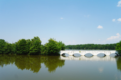 most přes rybník Vítek na Třeboňsku - ubytování Třeboň